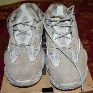 🔥🔥 Adidas Yeezy 500 salt size 10.5🔥🔥